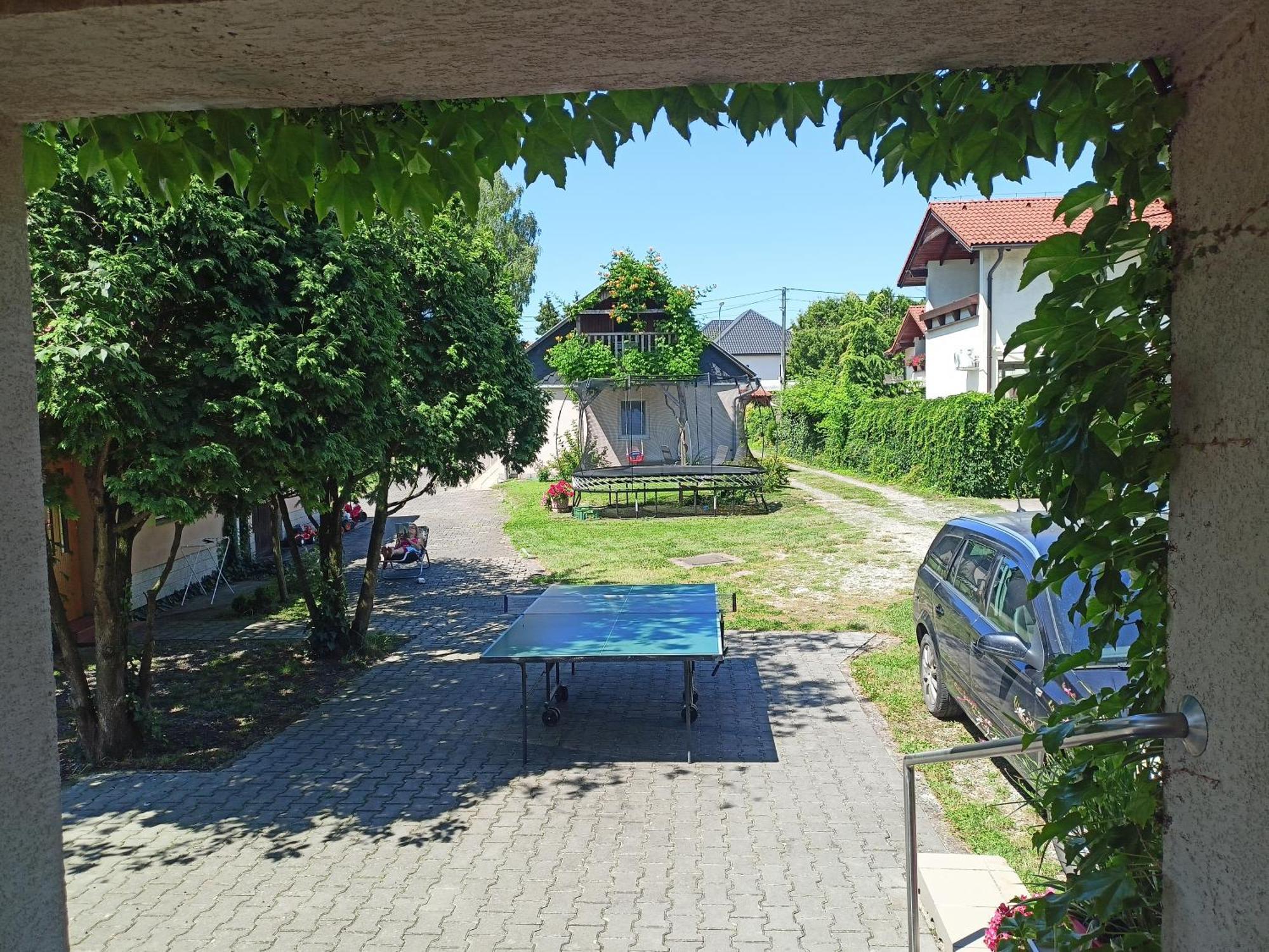 Podhájska Dom V Zahrade酒店 外观 照片